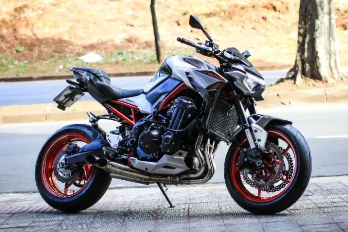 Kawasaki Z900 - 2023
