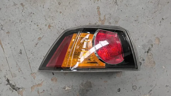 Lanterna traseira esquerda Mitsubishi Lancer gt 2012 à 2019