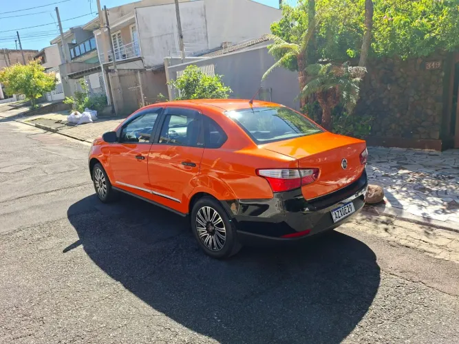 Fiat Grand Siena Essence 1.6 Flex 16V 2016