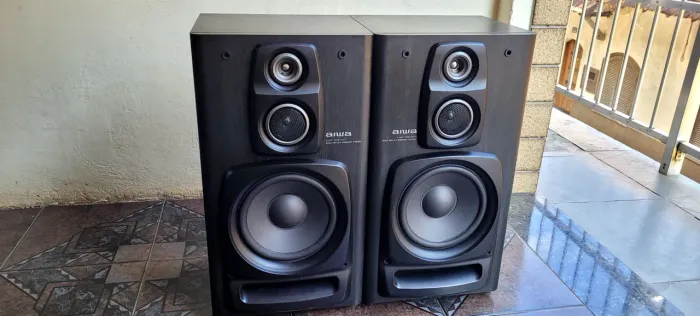 Vendo par de caixas aiwa
