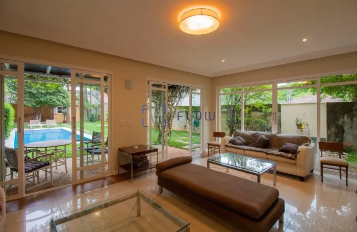 Casa Para Venda e Locação Campo Belo, 5 Quartos, 5 Suítes, 5 Vagas, 357m²