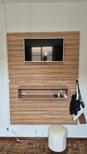 Painel TV em MDF L 1,35m x A 1,80m