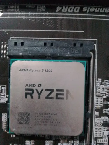 Processador Ryzen 3 1200 socket am4 troco ou vendo 
