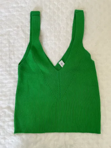 Blusinha verde regata