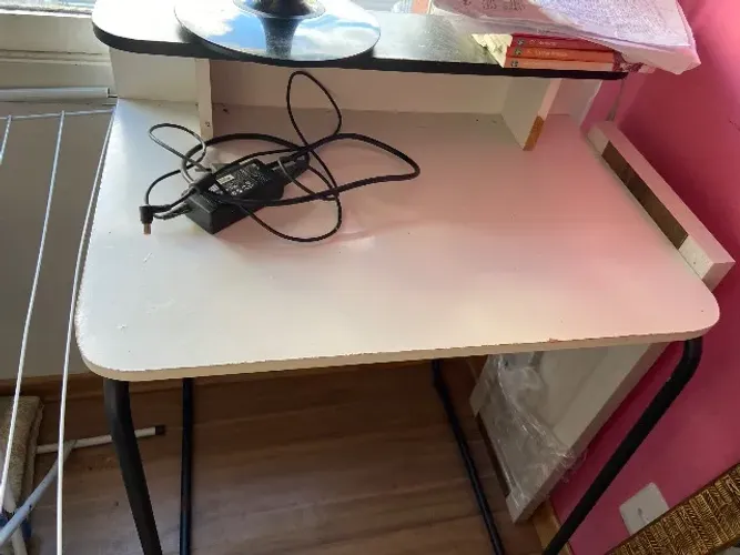 Kit Home Office - Escrivaninha + Monitor LG Full HD