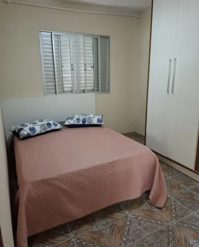 Camas casal padrão em MDF com baú