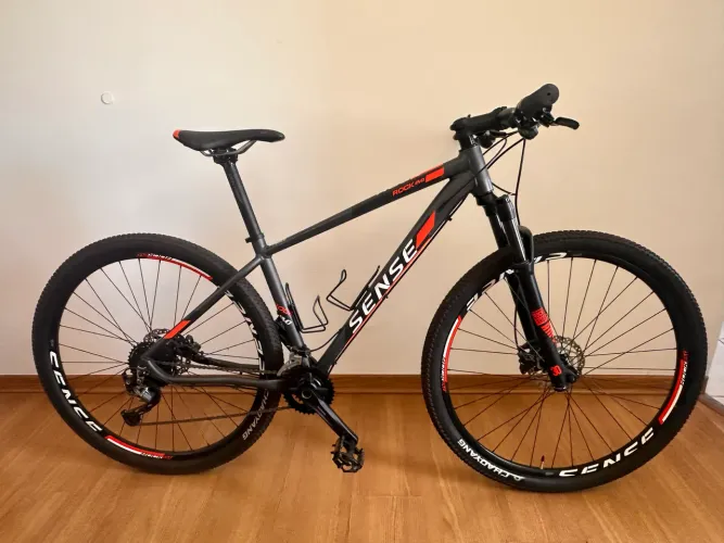 OPORTUNIDADE- BICICLETA ROCK EVO 2500,00
