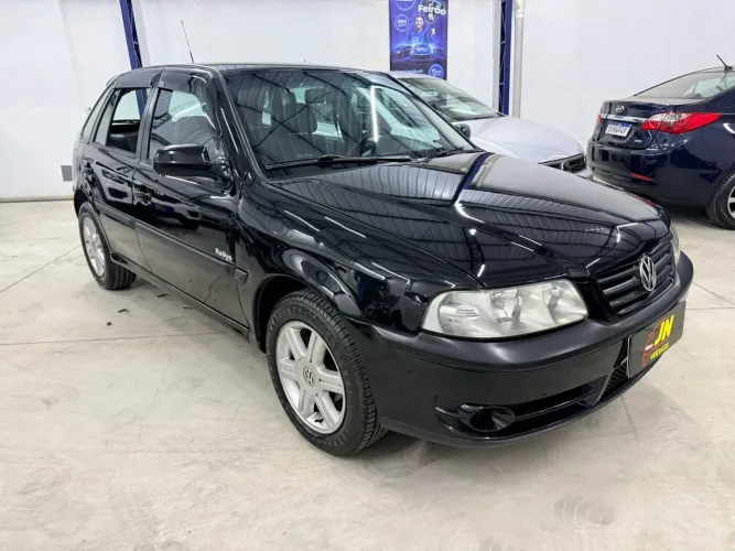 Volkswagen Golf 1.6 MI Total Flex 8V 4P 2005