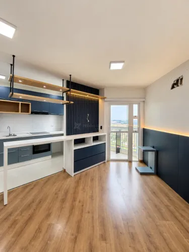 Lindo apartamento planejado, com sacada envidraçada, vista panorâmica e garagem coberta
