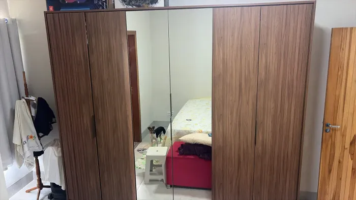 Guarda roupa grande de casal em perfeito estado