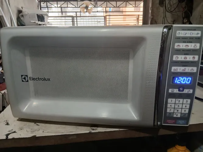 Micro-ondas Electrolux 34L