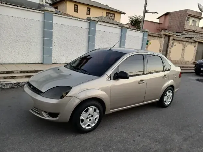 Ford Fiesta Sed. 1.6 8V Flex 4P 2006