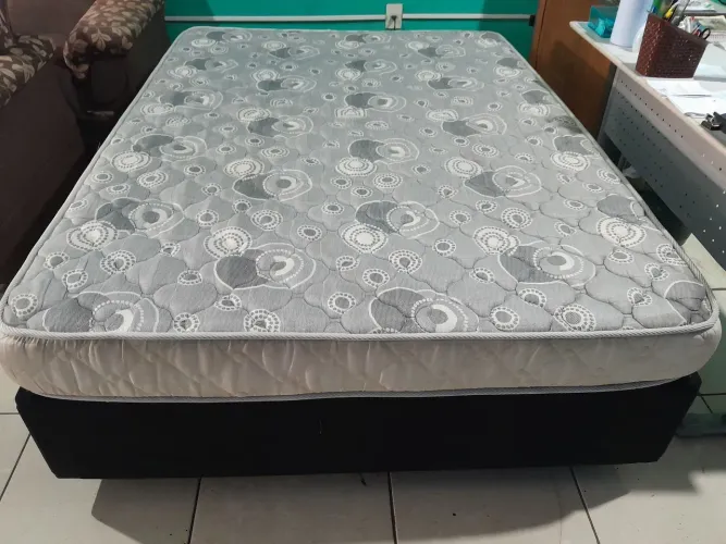Cama box casal colchão Castor espuma D 33