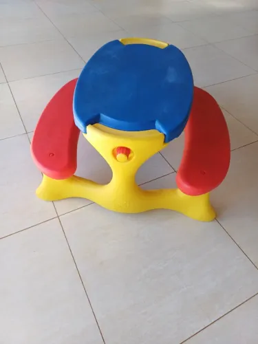 Mesa Infantil Recreio Bandeirante - Muito Conservada