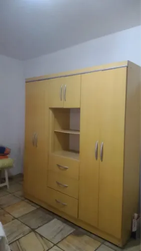 VENDO GUARDA-ROUPA