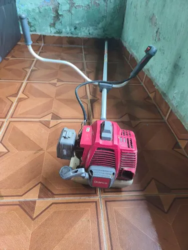 Vendo roçadeira branco funcionando perfeitamente