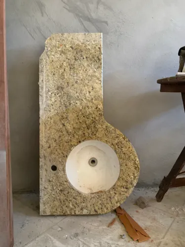 Pia granito ouro Brasil