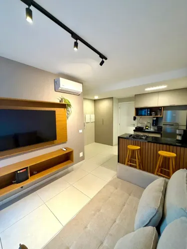 Apartamento mobiliado, novo, 1/4 e sala, 1 vaga, ótima localização, Edf. Nau - Barra.
