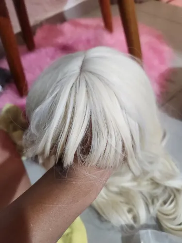 Peruca loiro platinado pontas rosadas marim Cosplay