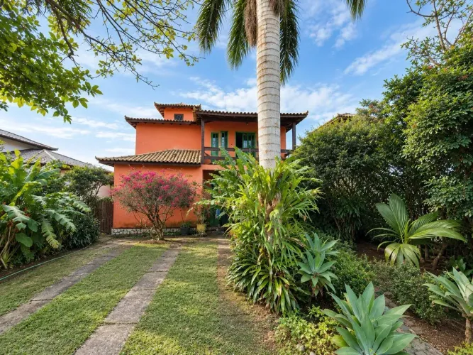 CASA À VENDA EM CONDOMÍNIO | 4 QUARTOS | QUINTAL ARBORIZADO. RASA, ARMAÇAO DOS BÚZIOS