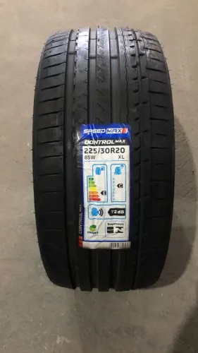 Pneu 225/30/20 Speedmax (aro 20 novo)