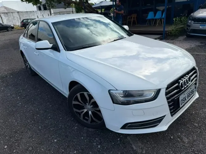 Audi A4 2.0 16V TFSI 183/180cv Multitronic 2013