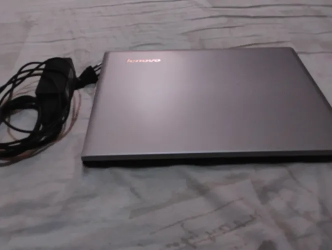 Notebook Lenovo g40 80 , 8 GB de RAM.