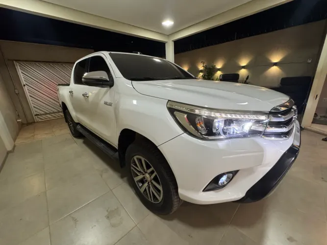 Toyota Hilux CD SRX 4X4 2.8 TDI 16V Diesel Aut. 2018