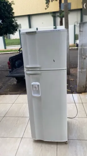 Geladeira 340L