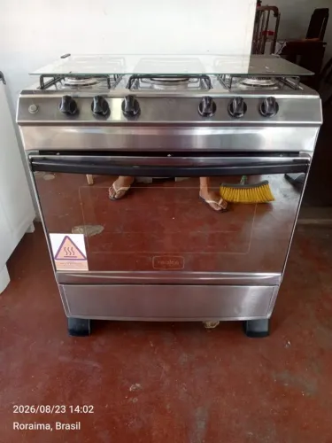 Fogão inox funcionando perfeitamente faço entrega