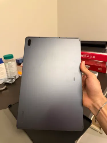 Tablet S7 FE SAMSUNG, com caneta e teclado magnético