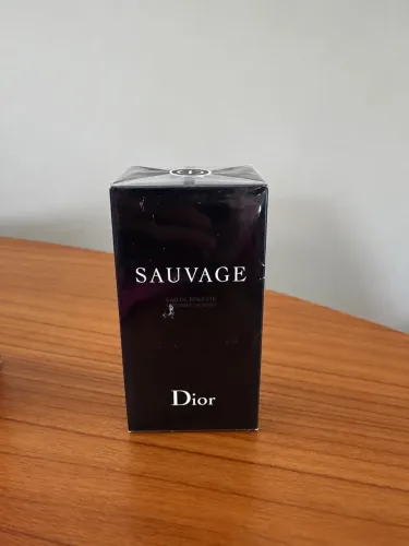 ? Dior Sauvage EDT 100ml - Perfume Masculino em Oferta!