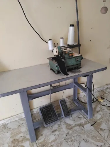 Maquina de costura overloque industrial