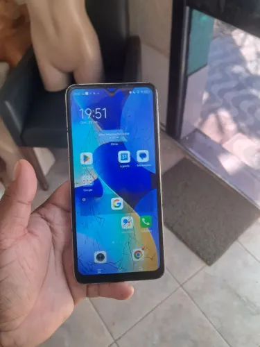 Vendo celular tecno 20c