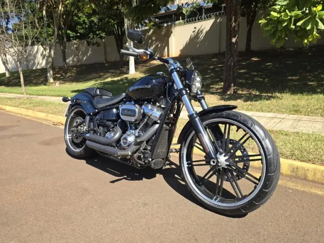 SOFTAIL BREAKOUT FXBRS