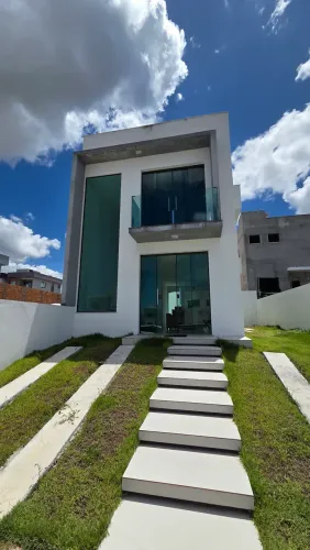 Casa em condomínio terra dourada Camaçari 
