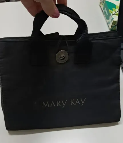 Bolsa maquiagem e acessórios  MaryKay