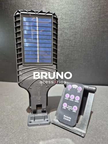 Luminária solar Led com sensor de presença e controle 10w