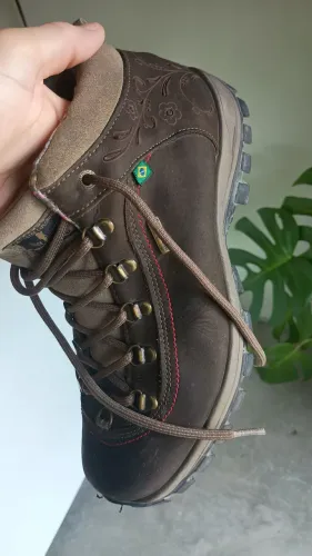 Bota Macboot original e tênis olimpicus