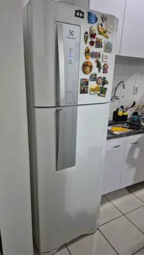 Geladeira Electrolux grande frost free DF42