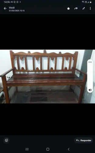 Banco de madeira