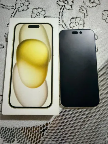 IPhone 15 usado mais muito novo