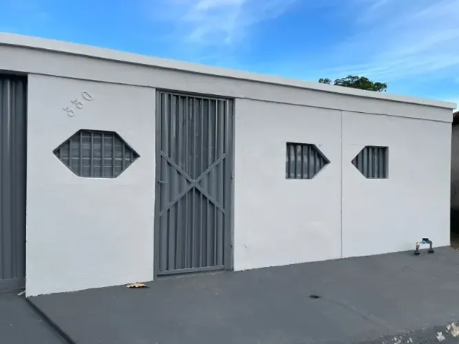 CASA PARA ALUGAR NO SETOR OESTE - R$ 1.500/MÊS