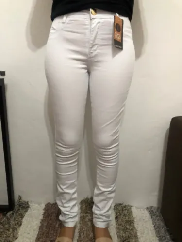 Calça jeans branca 38 NOVA