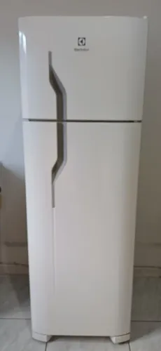 Geladeira Electrolux Cycle Defrost 260L Super Freezer Duplex Branca