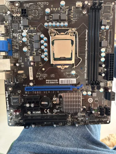 Placa mãe positivo