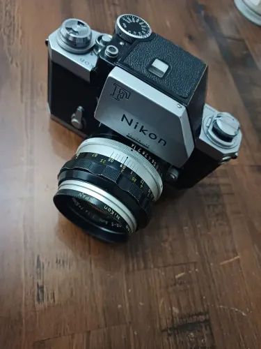 Maquina fotográfica Nikon F