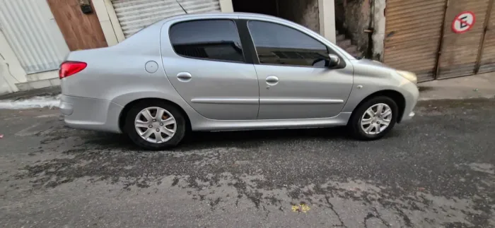 Peugeot 207 Sedan Passion XR 1.4 Flex 8V 4P 2012