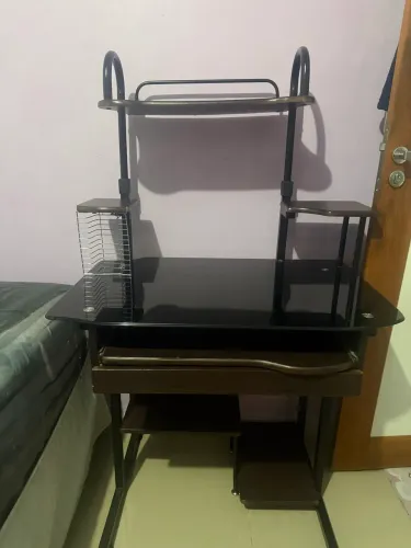 Vendo mesa de computador em perfeito estado