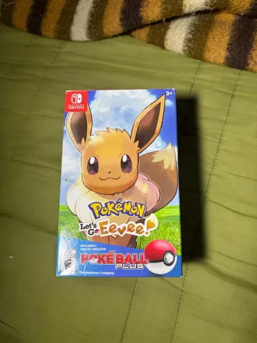 Bundle Pokeball Plus + Let?s Go Eevee